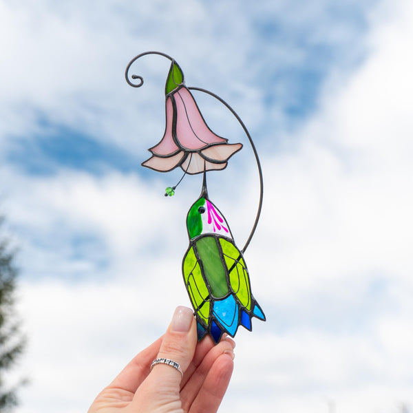 Hummingbird stained glass flower